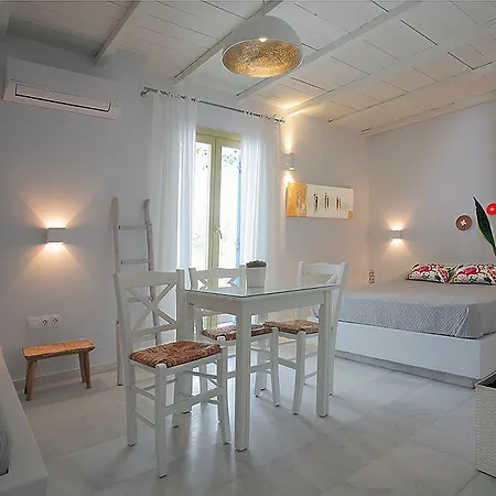 Apartman Rodia & *