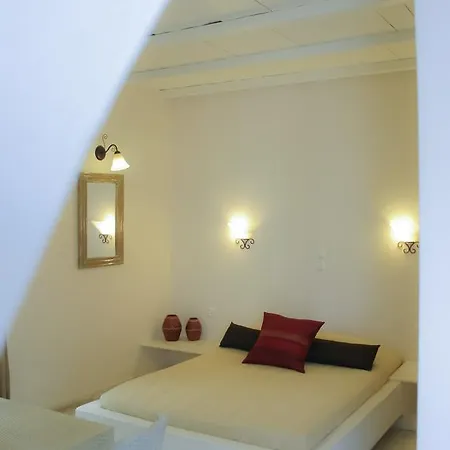 Apartman Rodia & *